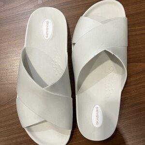 Okabashi Women's XL Slide Sandals ((Like New))